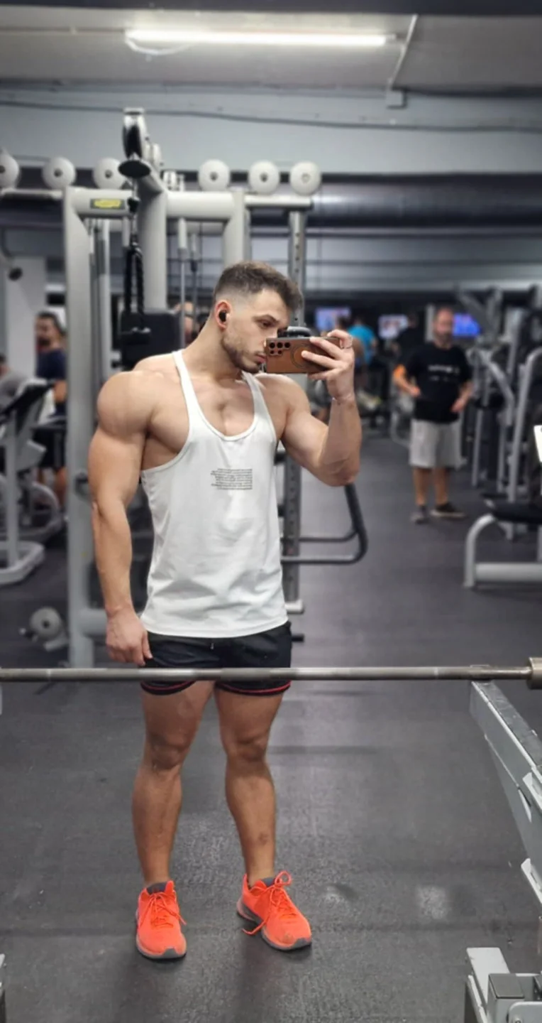 Konstantinos Chasanis in the gym